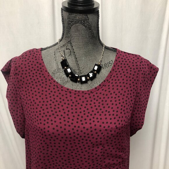 Alice Blue Blouse Womens Size XL Burgundy Black Dots Round Neck Cap Sleeve Top - Picture 2 of 6